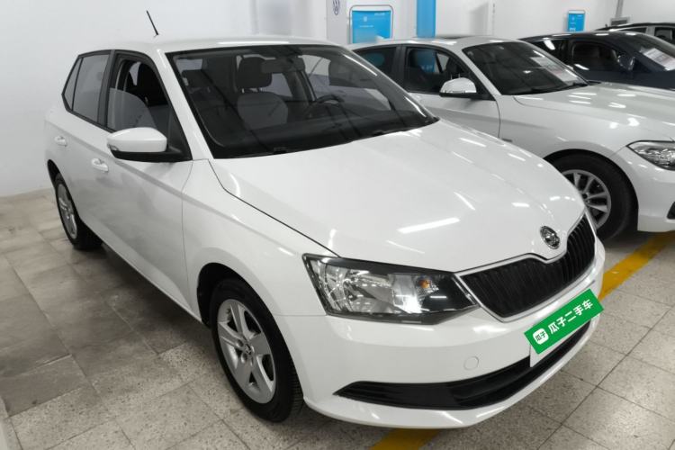 Used Skoda Fabia 2017 1.4L Automatic Car Enjoy Edition
