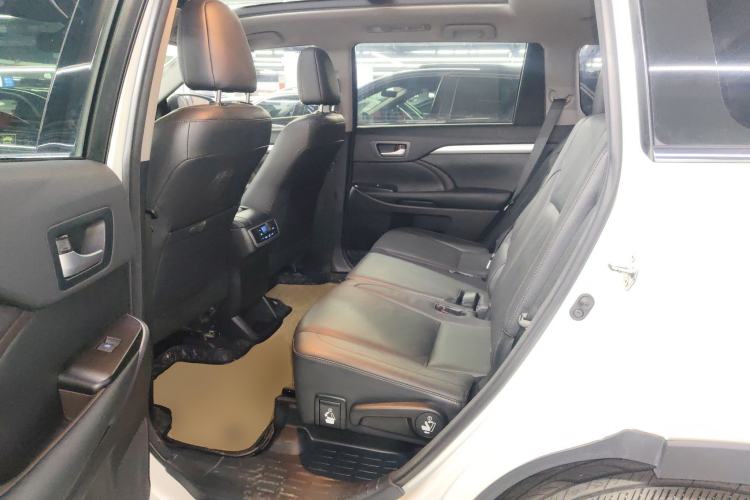 Used Toyota Highlander 2015 2.0T Four-Wheel Drive Luxury Edition 7-Seater
