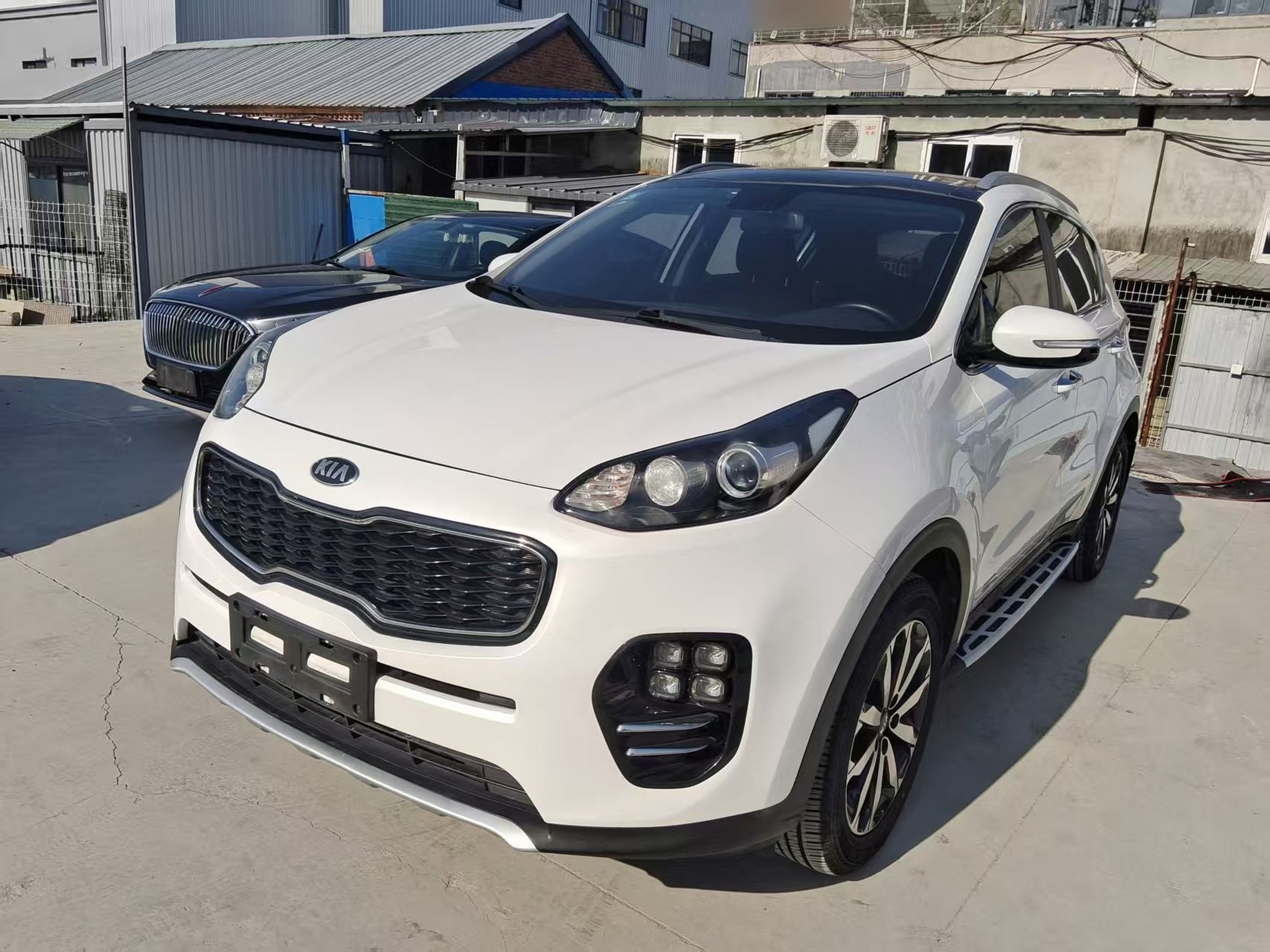 Под передней частью автомобиля