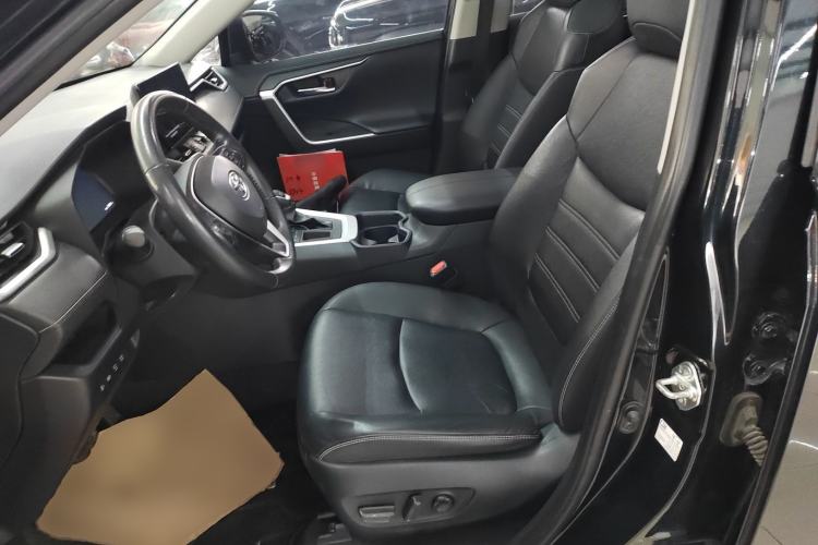 Used Toyota RAV4 2023 2.0L CVT Two-Wheel Drive Fashion Plus Edition
