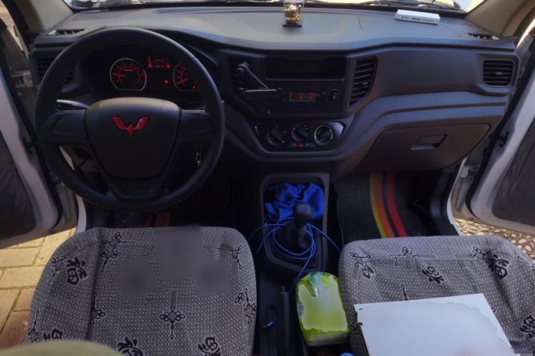 Used Wuling Hongguang V 2022 1.5L Jingqu Edition Electric-Assist LAR
