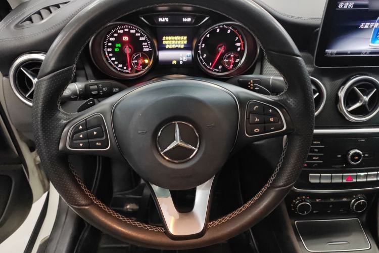 Used Mercedes-Benz GLA 2018 GLA 200 Fashion Model