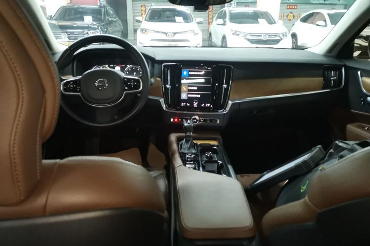 Used Volvo S90 2020 T5 Zhiyi Luxury Edition
