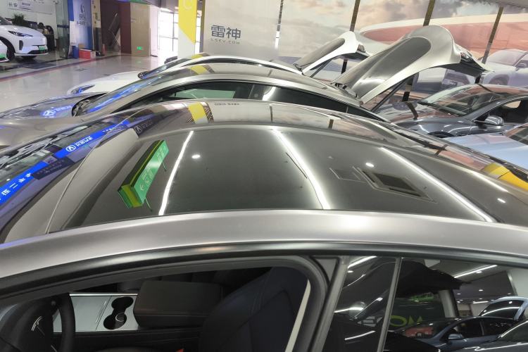 Used Tesla Model Y 2021 Long-Range All-Wheel-Drive Version