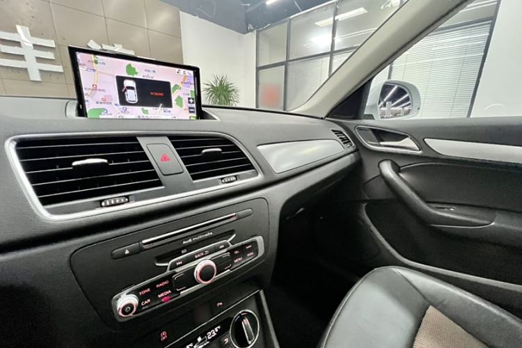 Used Audi Q3 2017 30 TFSI Fashion Model
