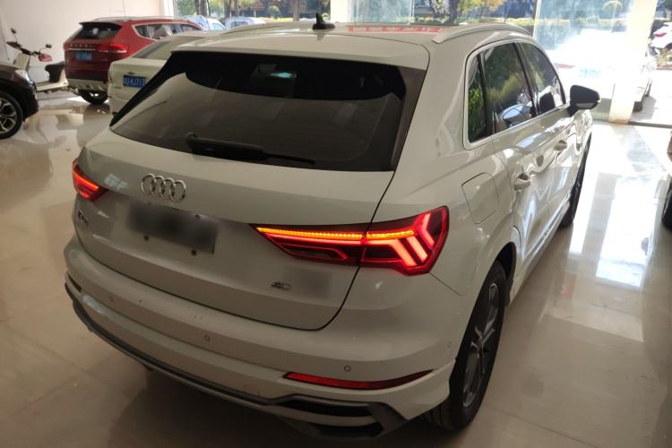 Used Audi Q3 2021 40 TFSI Fashion Dynamic Model
