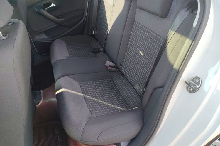 Used Volkswagen Polo 2016 1.6L Automatic Comfort Model
