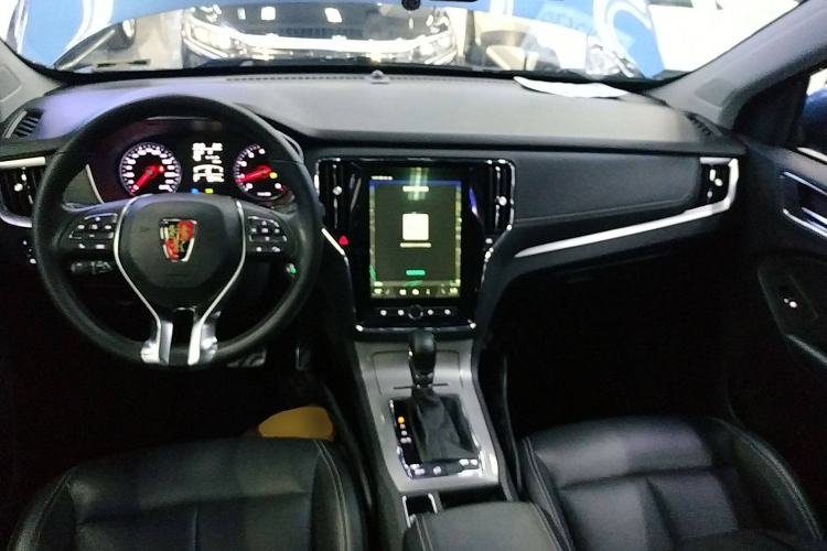 Used Roewe RX5 2016 20T Two-Wheel Drive Automatic Internet Smart Edition
