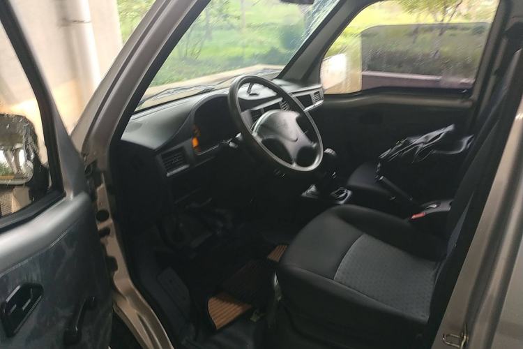 Used Wuling Zhiguang Small Truck 2020 1.2L Single Cab
