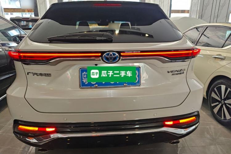 Used Toyota Venza 2023 2.5L Smart Electric Hybrid Dual-Drive Prestige Version