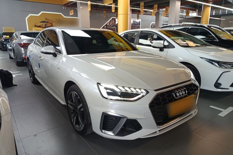 Used Audi A4L 2022 40 TFSI Luxury Dynamic Model