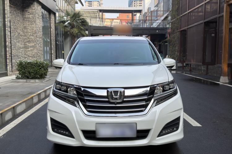 Used Honda Elysion 2016 2.4L Style Edition
