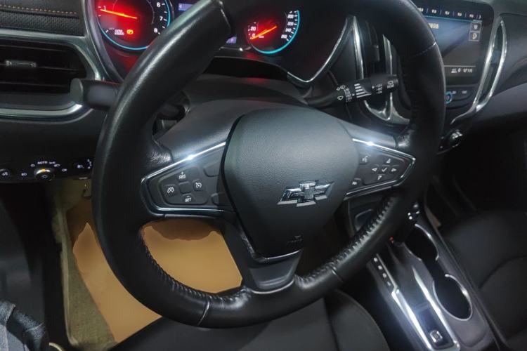 Used Chevrolet Equinox 2019 535T Automatic YuJie Edition China VI
