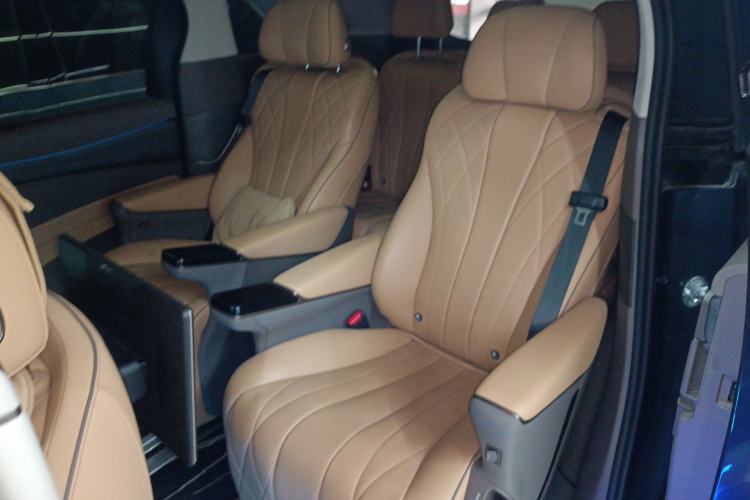 Used Denza D9 2022 DM-i 970 Four-Wheel Drive Flagship Model