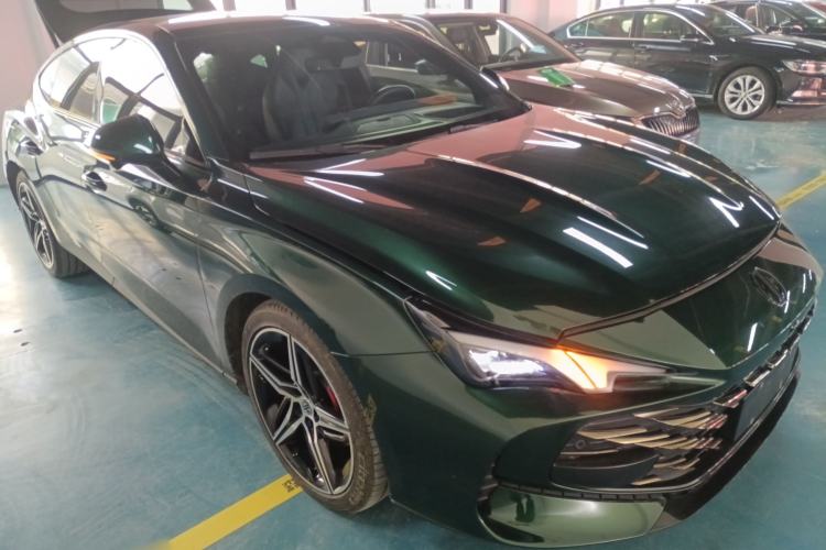 Used MG 7 2023 2.0T Automatic Trophy+ Ignition Glory Edition
