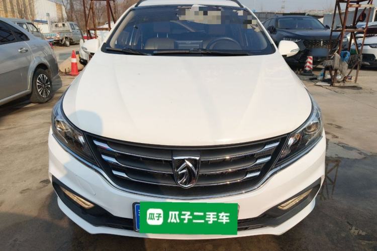 Used Baojun 310W 2017 1.5L Manual Fashion Edition China VI
