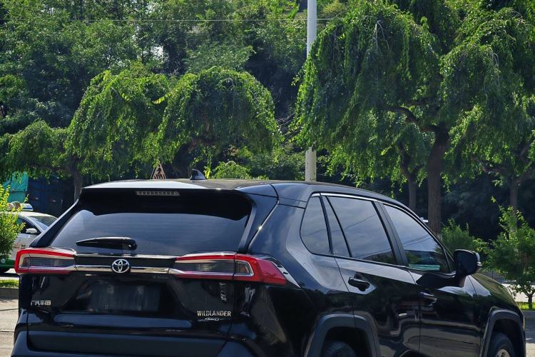 Used Toyota Wildlander 2020 2.0L CVT 4x4 Luxury Edition
