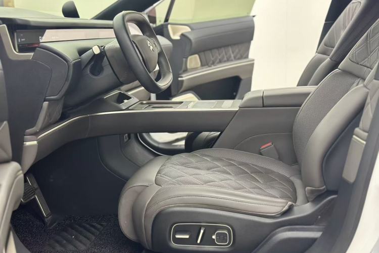 Used Nio ET9 2025 100 kWh