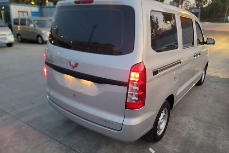 Used Wuling Hongguang V 2022 1.5L Jingqu Edition Electric-Assist LAR

