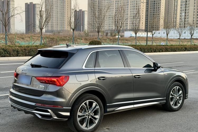 Used Audi Q3 2022 40 TFSI Fashion Dynamic Model
