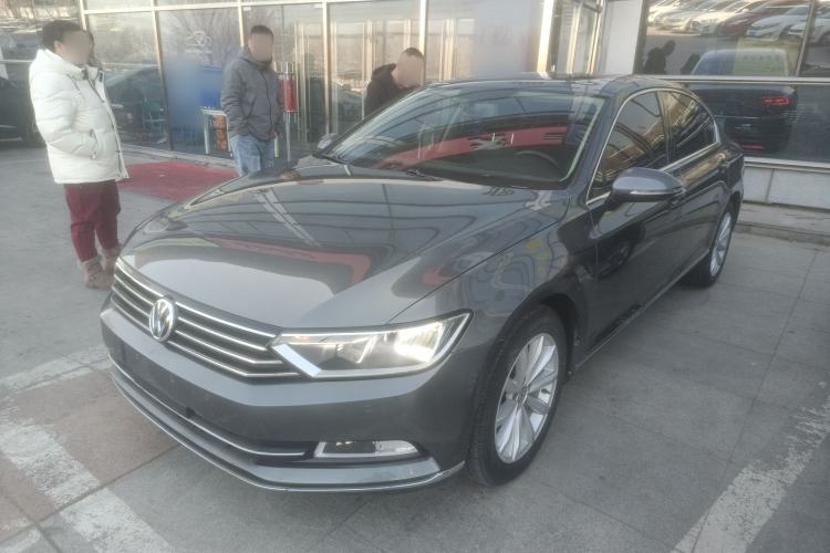 Used Volkswagen Magotan 2017 330TSI DSG Leading Model
