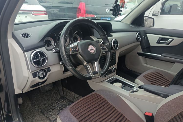 Used Mercedes-Benz GLK-Class 2015 GLK 260 4MATIC Dynamic Edition Ultimate Version
