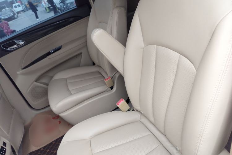 Used Baojun 730 2016 1.5L Manual Comfort Version 7 Seats China V Emission Standard
