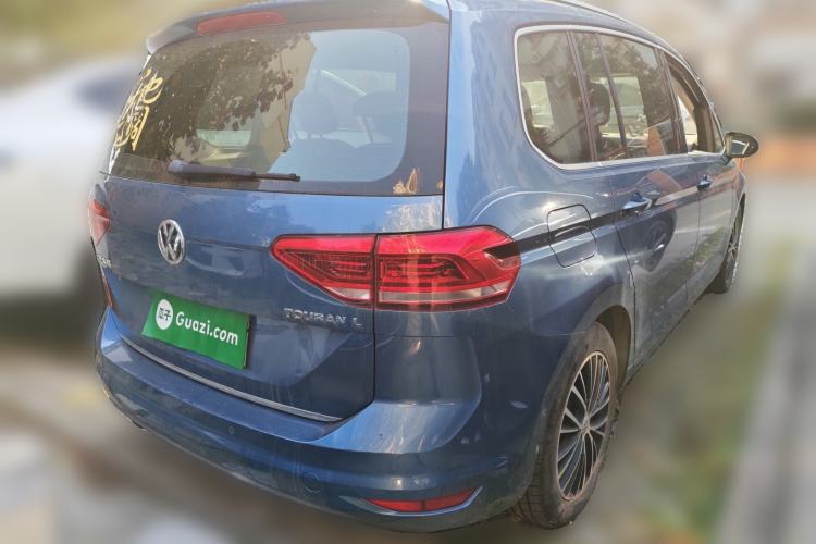 Used Volkswagen Touran 2016 Volkswagen Touran L 280TSI DSG Luxury Edition
