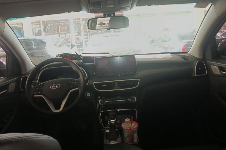 Used Hyundai Tucson 2020 280TGDi Two-Wheel-Drive GLS Fashion Edition China VI Standard
