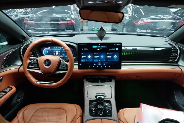 Used BYD Han 2022 DM-i 242km Flagship Model
