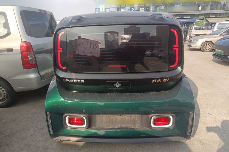 Used Baojun KiWi EV 2021 Artist Model Lithium Iron Phosphate
