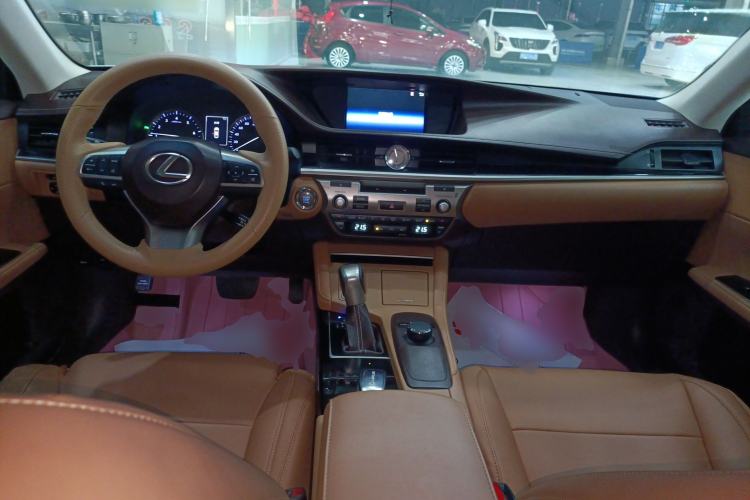 Used Lexus ES 2016 200 Midnight Special Limited Edition
