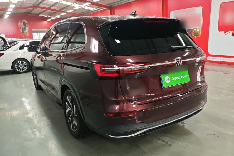 Used Volkswagen Viloran 2023 330TSI Luxury Edition
