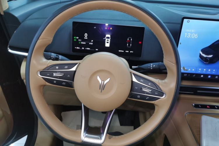 Used VOYAH Dream 2025 PHEV Four-Wheel-Drive Flagship Kunpeng Edition
