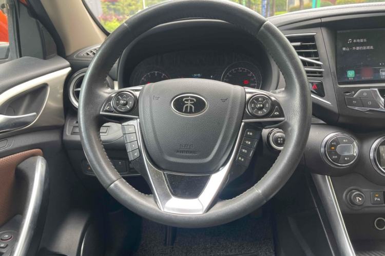 Used BYD Song 2016 GaiShi Edition 1.5TI Manual Elite Model
