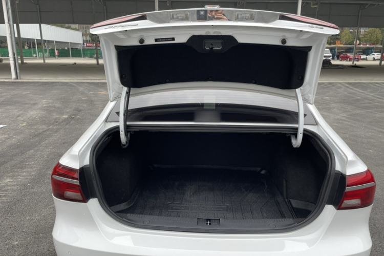 Used Roewe i6 2018 20T Automatic Internet Smart Edition