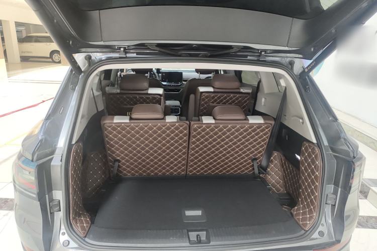 Used Volkswagen ID.6 X 2023 Ultra-Intelligent Long-Range Version