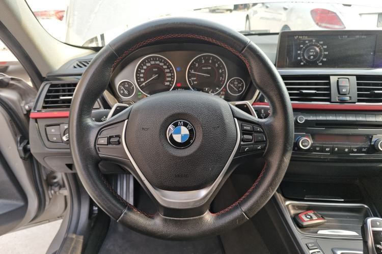 Used BMW 3 Series 2014 320i Sport Design Package