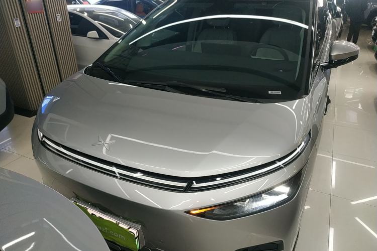 Used XPeng X9 2024 702 Ultra-Long Range Max
