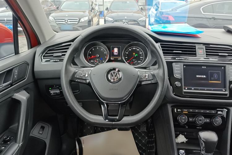 Used Volkswagen Tiguan L 2017 330TSI Automatic Two-Wheel Drive Flagship Edition
