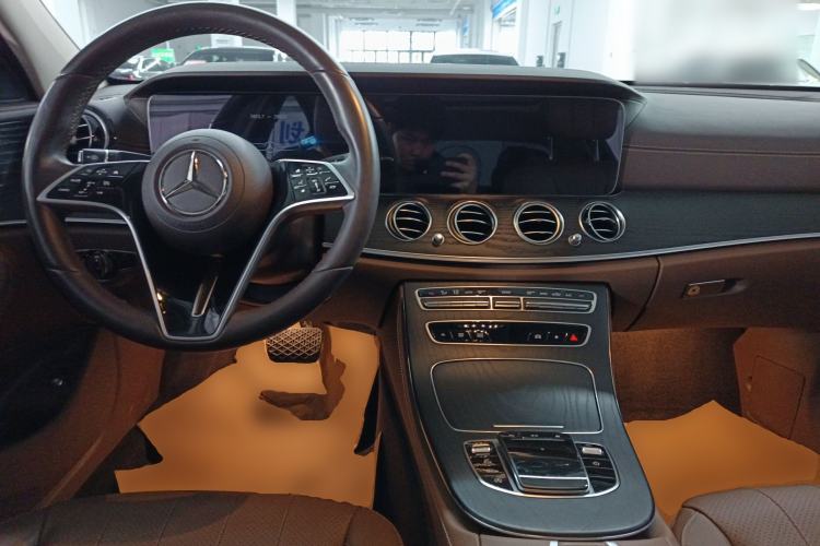 Used Mercedes-Benz E-Class 2023 Updated E 300 L Fashion Edition
