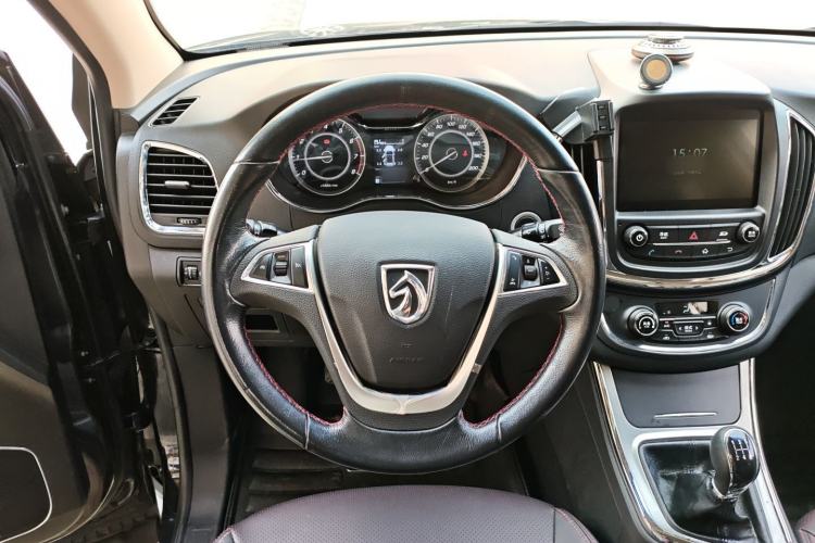 Used Baojun 560 2015 1.8L Manual Luxury Model
