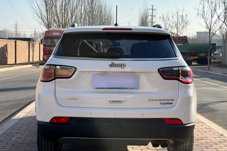 Used  Compass 2017 200T Automatic Enjoyment Version
