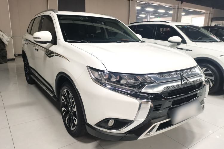 Used Mitsubishi Outlander 2020 2.4L 4x4 Zhi Xiang Edition 5 Seats