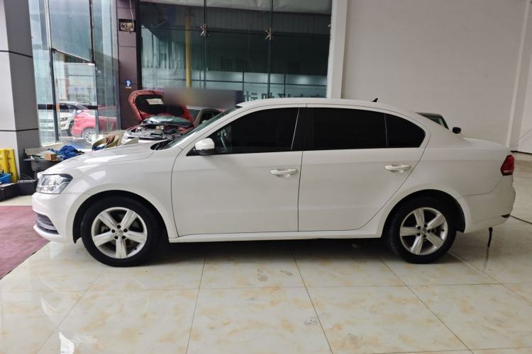 Used Volkswagen Lavida 2017 1.6L Automatic Fashion Edition
