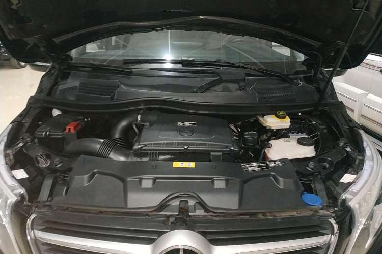 Used Mercedes-Benz V-Class 2018 V 260 Avantgarde Edition China VI
