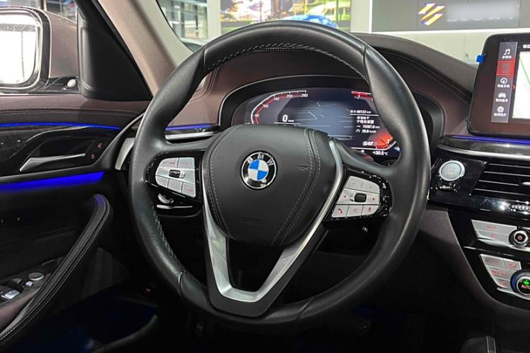 Used BMW 5 Series 2022 Second Facelift 525Li Luxury Package
