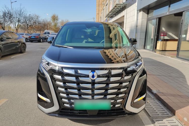 Used Denza D9 2022 DM-i 970 Four-Wheel Drive Prestige Model
