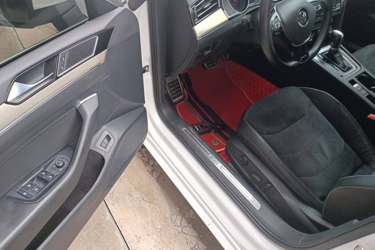 Used Volkswagen FAW-Volkswagen CC 2019 330TSI Huayan Edition China VI
