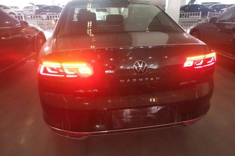 Used Volkswagen Magotan 2025 Zhongxiang Version 280TSI DSG Comfort Edition
